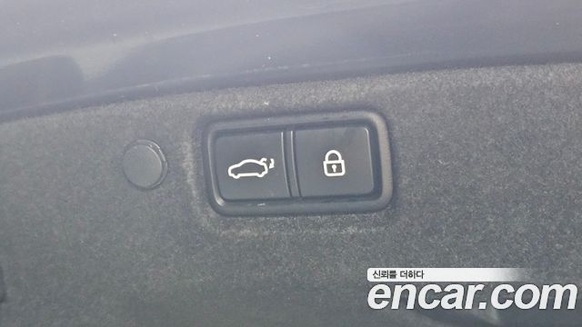 Kia K7 2017 — photo 25