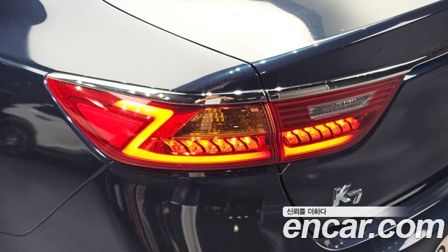 Kia K7 2017 — photo 9