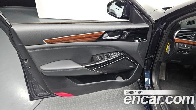 Kia K7 2017 — photo 14