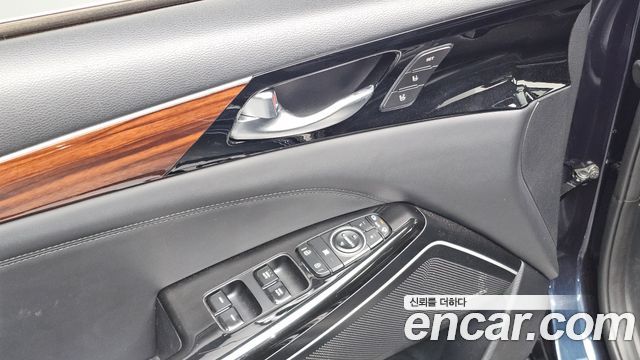 Kia K7 2017 — photo 28