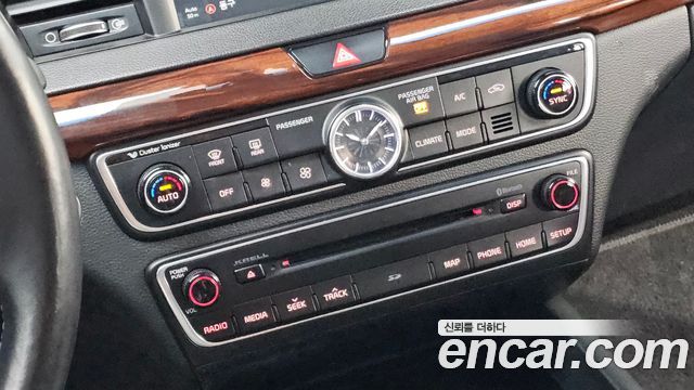 Kia K7 2017 — photo 31