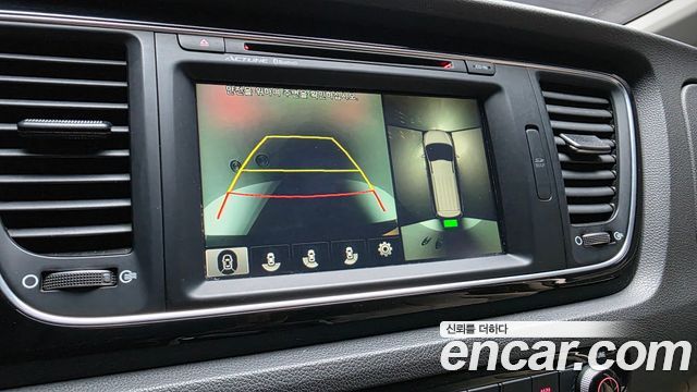 Kia Canival 2015 — photo 21