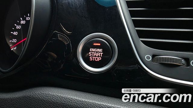 Kia Canival 2015 — photo 23