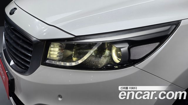 Kia Canival 2015 — photo 8