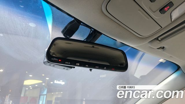 Kia Canival 2015 — photo 28
