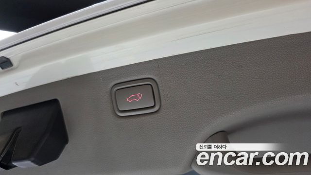 Kia Canival 2015 — photo 32