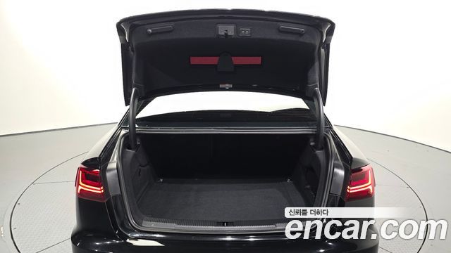 Audi A6 2018 — photo 26