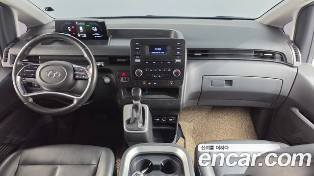 Hyundai Staria 2022 — photo 10