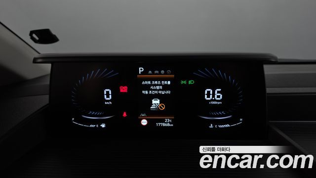 Hyundai Staria 2022 — photo 11