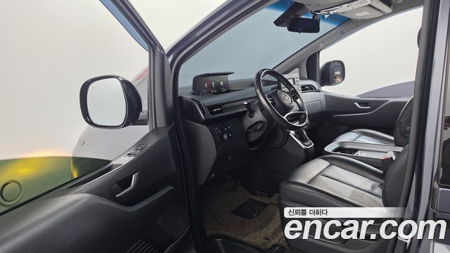 Hyundai Staria 2022 — photo 13