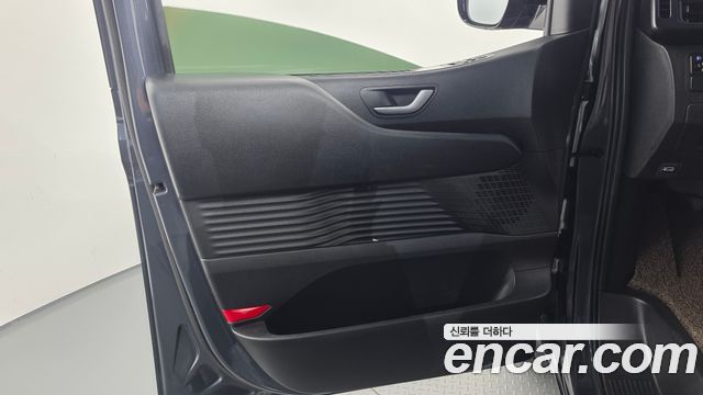Hyundai Staria 2022 — photo 14