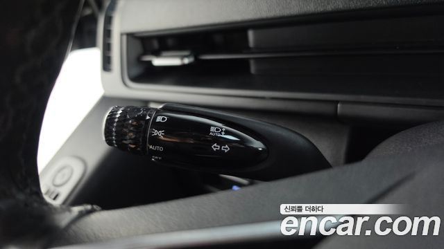 Hyundai Staria 2022 — photo 30