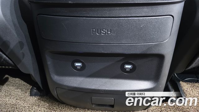 Hyundai Staria 2022 — photo 31