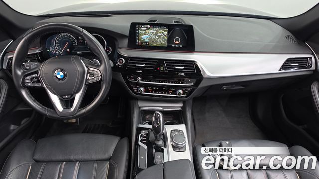 BMW 5-Series 2017 — photo 7