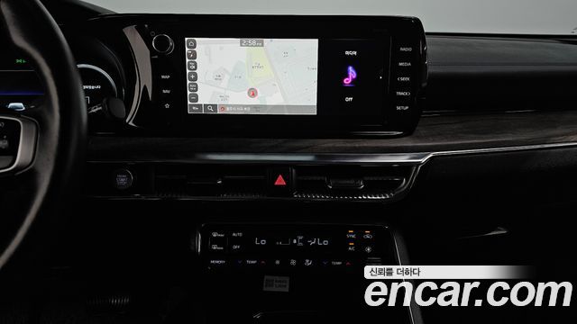 Kia K5 2023 — photo 18