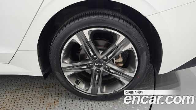 Kia K5 2023 — photo 7