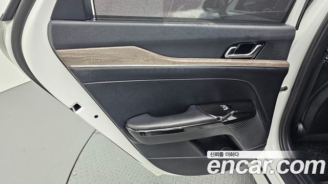 Kia K5 2023 — photo 15