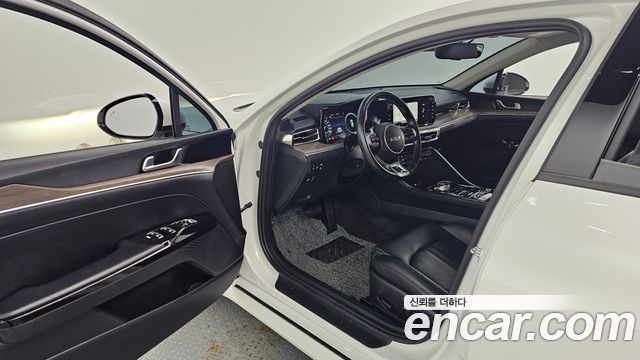 Kia K5 2023 — photo 16