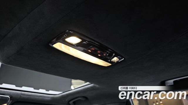 BMW 7-Series 2021 — photo 33