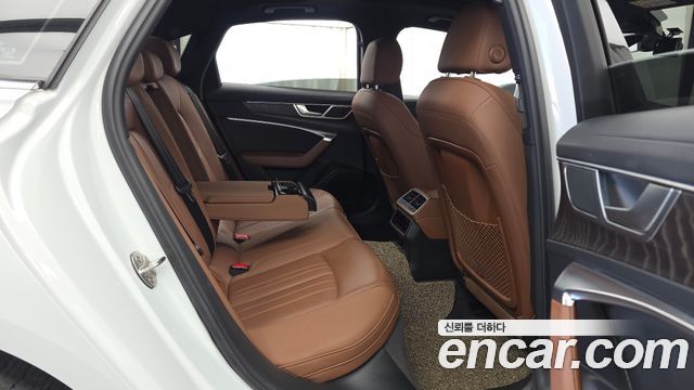 Audi A6 2021 — photo 18