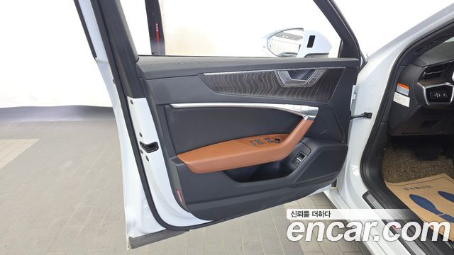 Audi A6 2021 — photo 14