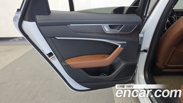 Audi A6 2021 — photo 15