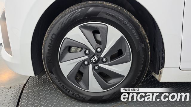 Hyundai Ioniq 2016 — photo 5