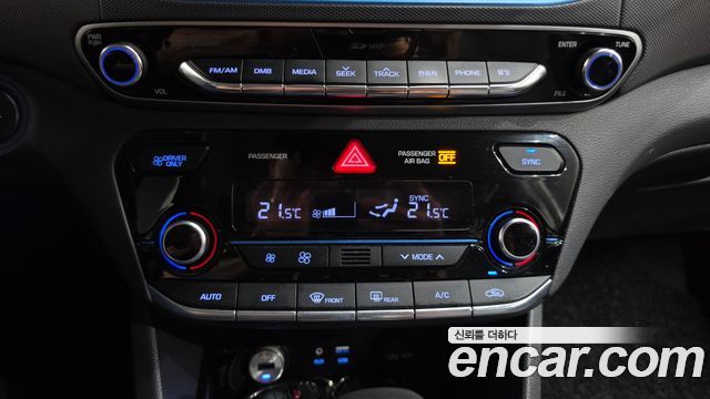 Hyundai Ioniq 2016 — photo 18