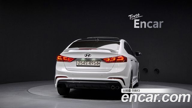 Hyundai AVANTE 2017 — photo 4