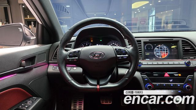 Hyundai AVANTE 2017 — photo 20