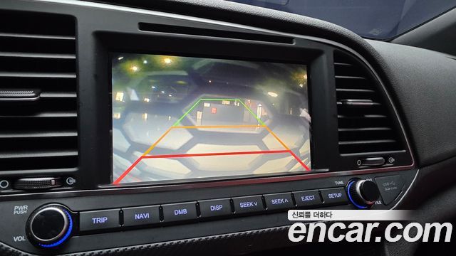 Hyundai AVANTE 2017 — photo 21