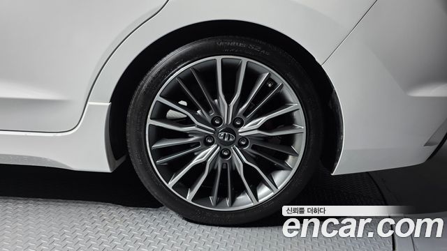 Hyundai AVANTE 2017 — photo 7