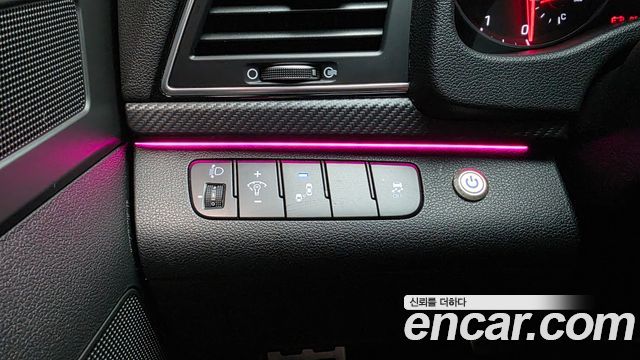 Hyundai AVANTE 2017 — photo 27