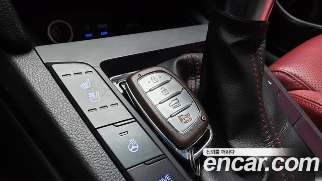 Hyundai AVANTE 2017 — photo 33