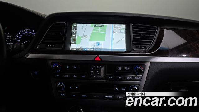 Hyundai Genesis 2015 — photo 14