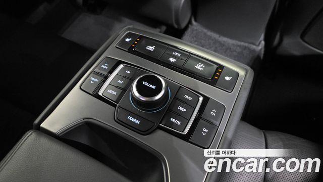 Hyundai Genesis 2015 — photo 18
