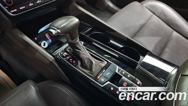 Kia K7 2016 — photo 9