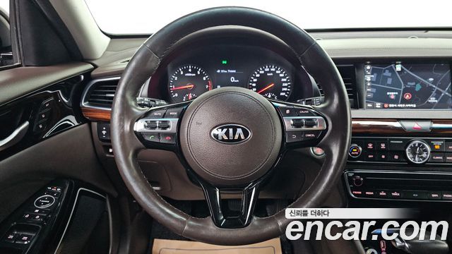 Kia K7 2016 — photo 14