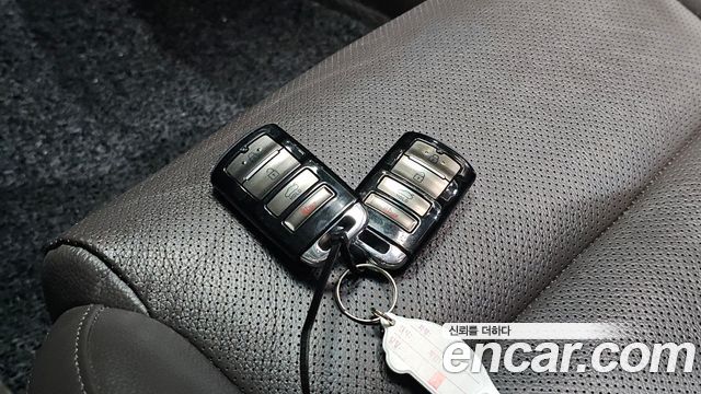 Kia K7 2016 — photo 18