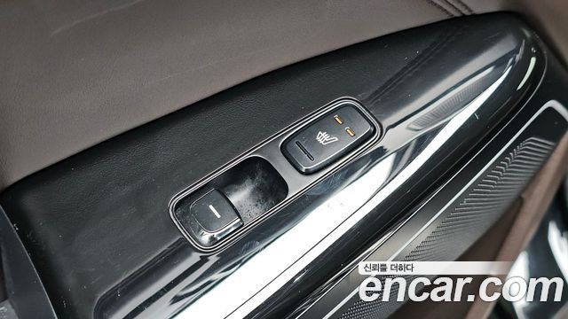 Kia K7 2016 — photo 19