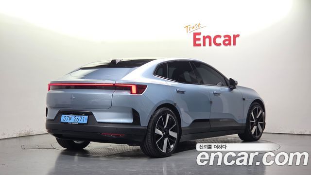 Polestar Polestar 4 2025 — photo 2