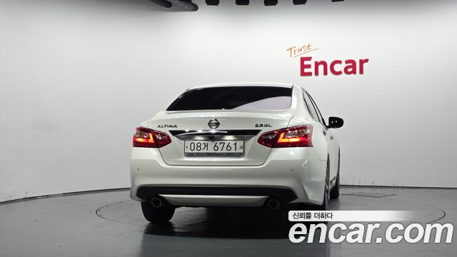 Nissan Altima 2017 — photo 4