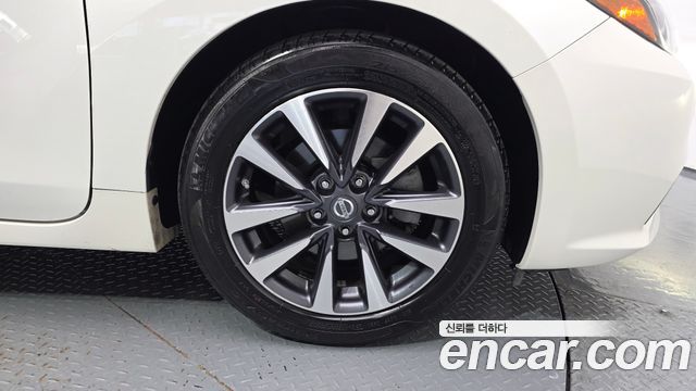 Nissan Altima 2017 — photo 5