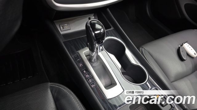 Nissan Altima 2017 — photo 9