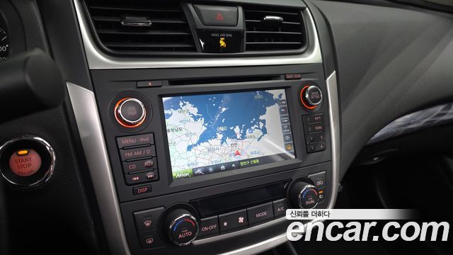 Nissan Altima 2017 — photo 13