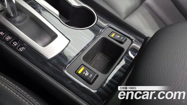Nissan Altima 2017 — photo 16
