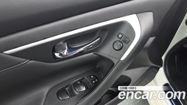 Nissan Altima 2017 — photo 19
