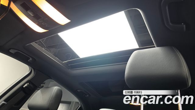 Mercedes-Benz E-Class 2014 — photo 16