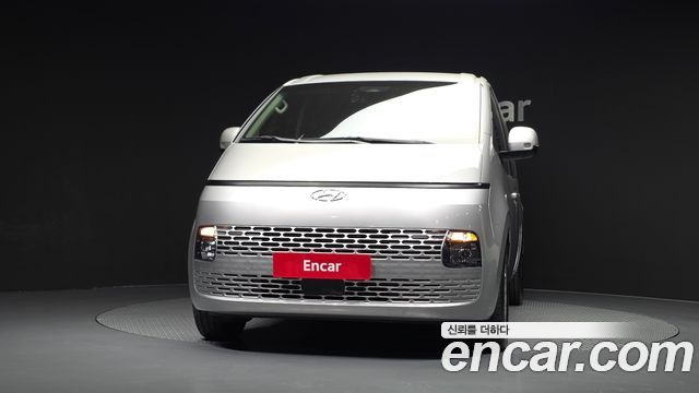Hyundai Staria 2022 — photo 3