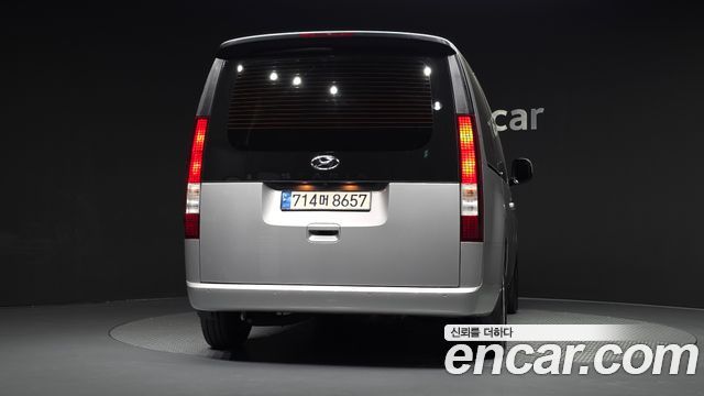 Hyundai Staria 2022 — photo 4